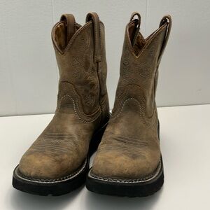 Ariat Fat Baby Boots 6, tan, good condition